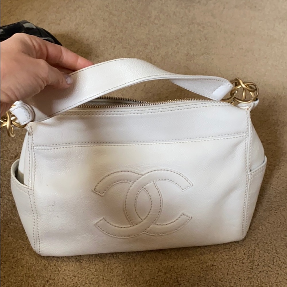 Chanel - Picture 2 of 10